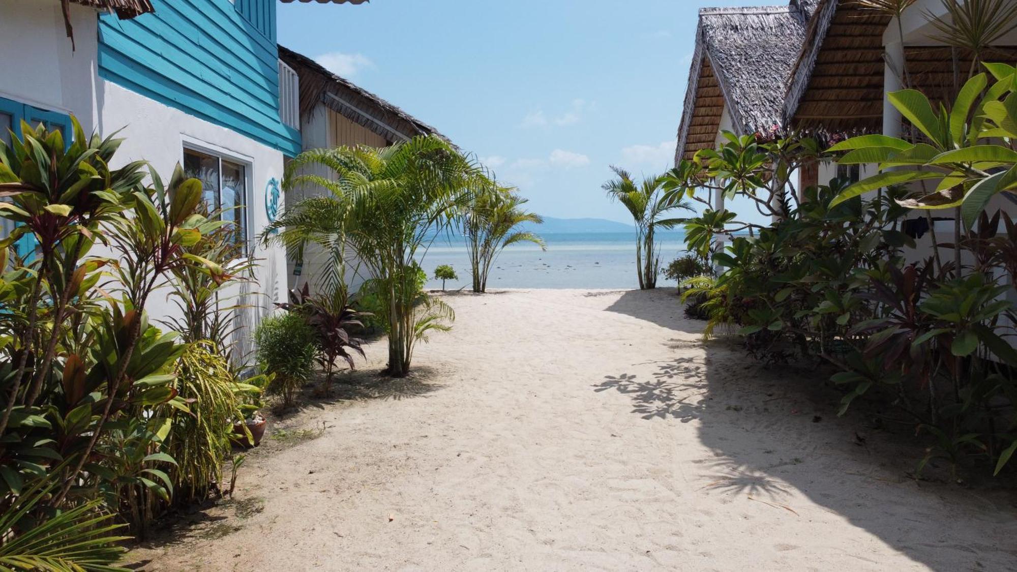 Sand Terrace Beach Bungalows Baan Tai Exterior photo
