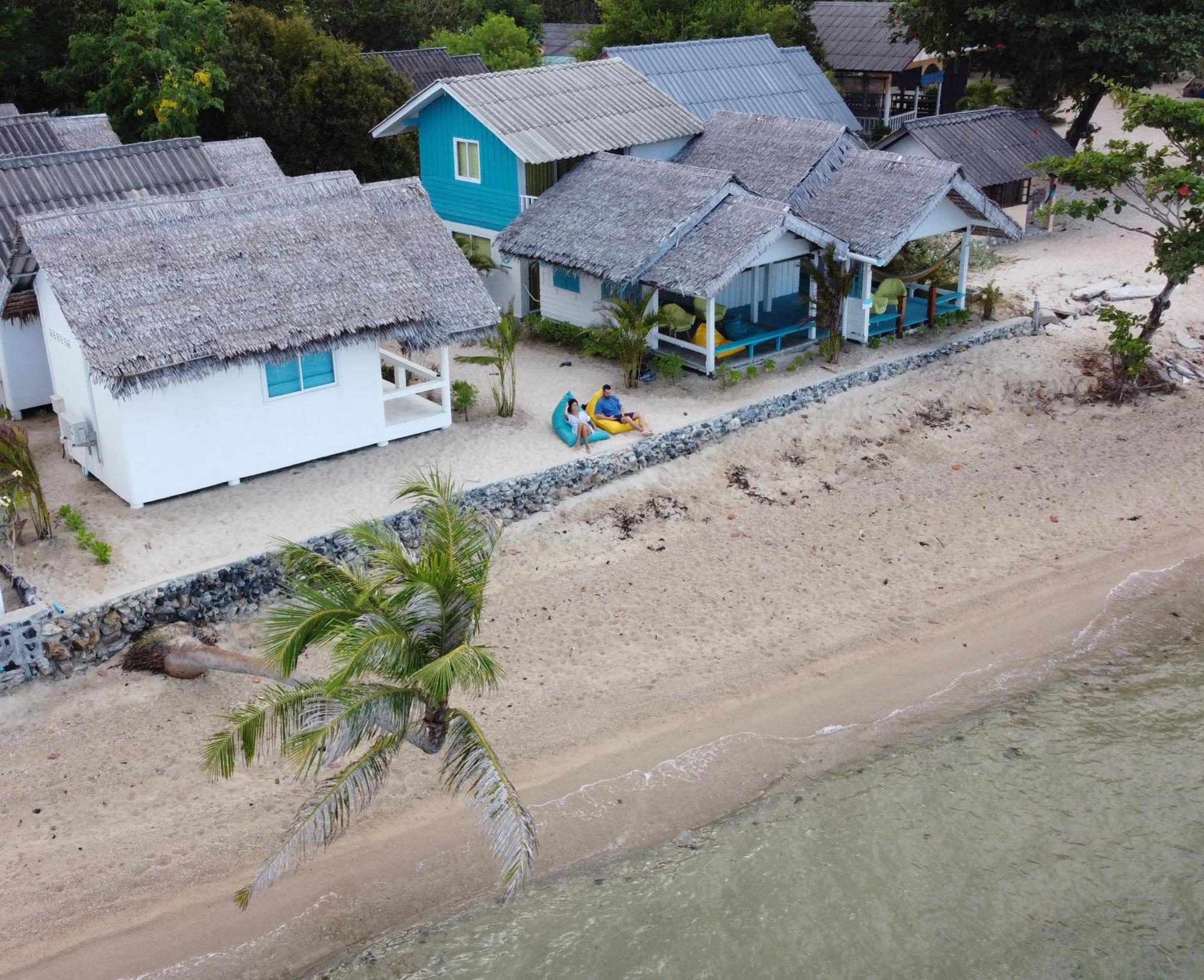 Sand Terrace Beach Bungalows Baan Tai Exterior photo